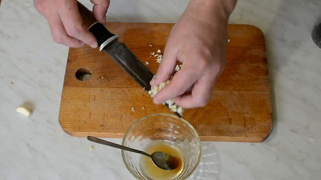 Салат из свежих  кабачков - отличный закусон!)