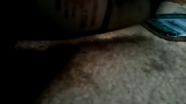 Попытка утопить мобильные телефоны.