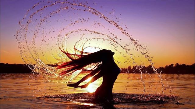 Yves Larock Vs U2 & Trasko - New Years Rise Up (Danny Jeff Mashup)AMBIENT EDIT смотреть онлайн