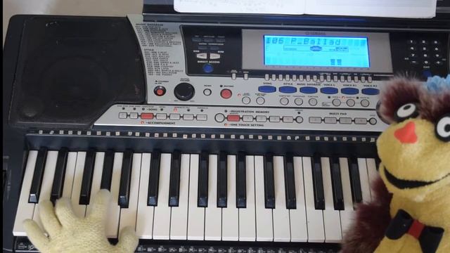 "Во поле береза стояла"-учим за 1 мин. Песенки простые на синтезаторе с Ляколкой. смотреть онлайн