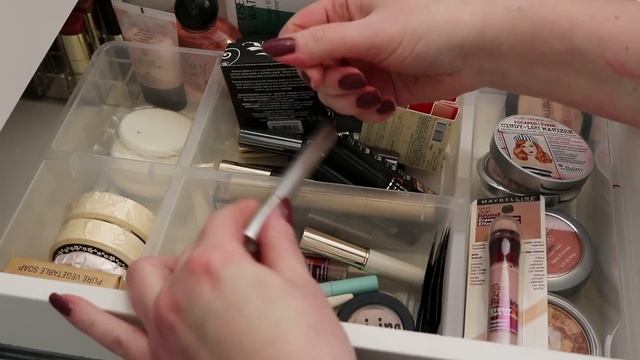 РАЗГРЕБАЕМ ЗАЛЕЖИ КОСМЕТИКИ