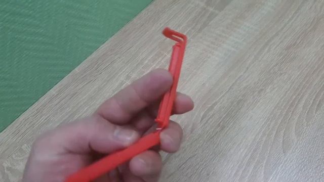 Клипса универсальная для пакетов Lind H=8 см красная пластиковая арт 3779 смотреть онлайн