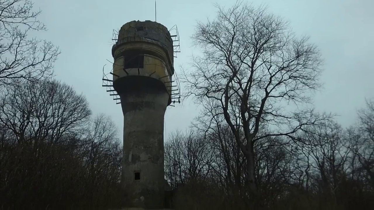 Балтийск. Укрепсооружения времен ВОВ.Импровизированное кладбище домашних животных!