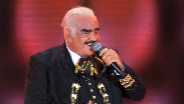 Vicente Fernández - Mujeres Divinas (En Vivo)[Un Azteca en el Azteca] смотреть онлайн
