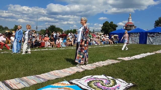 Чиркова Маринетта (Студия дизайна Королевская осанка) - "Трикотажные костюмы" смотреть онлайн