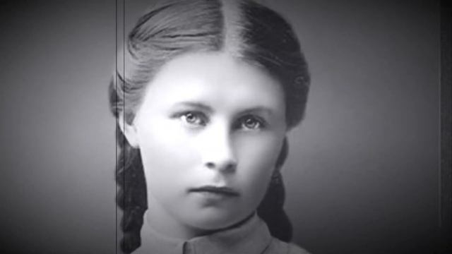 А. Кушнер. «Н.В.была моей смешливой подругой гимназической...» Читает Елена Смирнова. смотреть онлайн