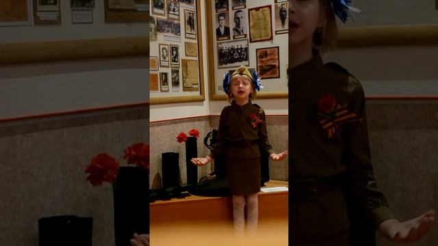 Видео Стихотворение А. Дементьева "Баллада о матери" смотреть онлайн