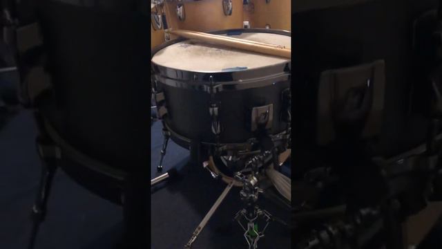 My Yamaha Stage Custom Drum kit. смотреть онлайн
