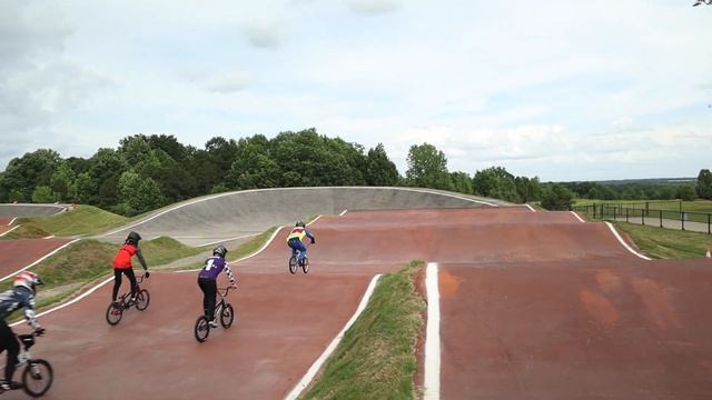 Cro-moly vs Aluminum BMX - Is Steel Real? - BEST BMX race bike shootout! смотреть онлайн