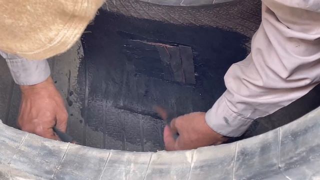 Hard working Young man Repairing Gaint Caterpillar Loader Tire | Heavy Duty LoaderTire Repair | смотреть онлайн