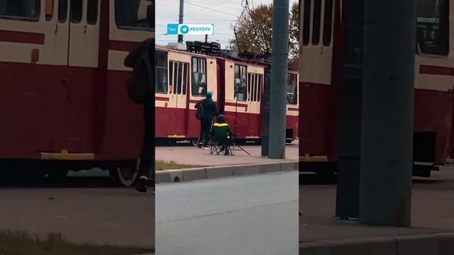 Люди с камерой на улице смотреть онлайн