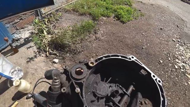 Как выкрутить сломанный болт шпильку без сверления смотреть онлайн