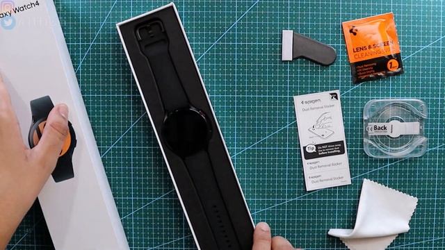 Samsung Galaxy Watch4 + Best Accessories | Unboxing & Installation | Hindi Video смотреть онлайн