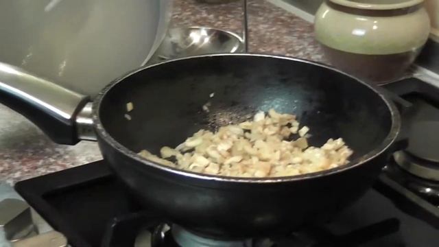Новогодняя закуска / Фаршированные грибы / Шампиньоны смотреть онлайн