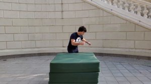 Как научиться делать Боковое Сальто (Side flip tutorial)