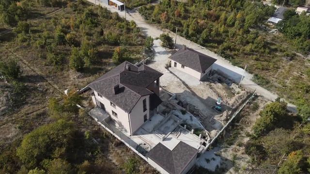 Коттеджный поселок "Наше Место". Один из проектов дома на двух участках на завершающей стадии. смотреть онлайн