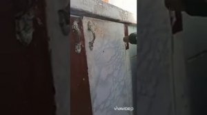 Как снять пленку со шкафа?