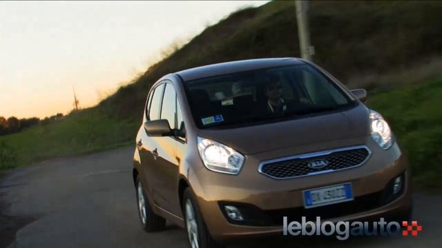 Essai Kia Venga - 1.4l crdi 90ch - test 2009 смотреть онлайн