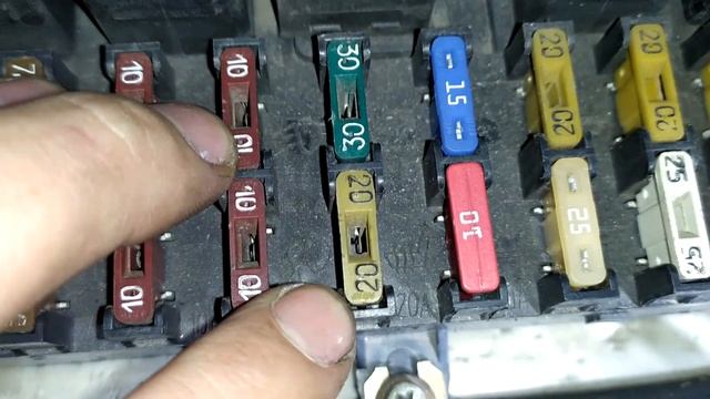 ЧИРИК 2110 8V Установка подогрева сидений на ВАЗ 2110-11-12 / Топовая доработка или +100 к комфорту смотреть онлайн