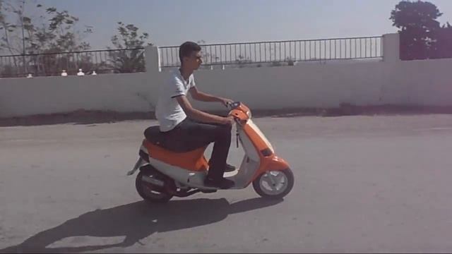 Piaggio Zip Malossi 72cc Wheelie - Souza смотреть онлайн