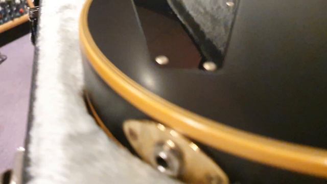 ESP E-II Eclipse Matte Satin Black Beauty Gold Hardware EII Guitar - Up Close Video Review смотреть онлайн