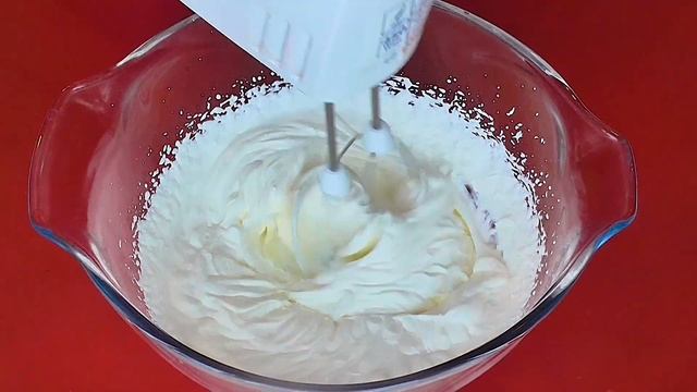 БЕЗ ДУХОВКИ! Торт СМЕТАННИК со вкусом пломбира!!!! Торт на сковороде!!! смотреть онлайн