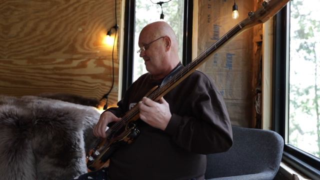Fender Custom Shop '60 Precsion Heavy Relic - Demo at Grant's New Studio смотреть онлайн