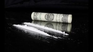 Вдыхая белый порошок