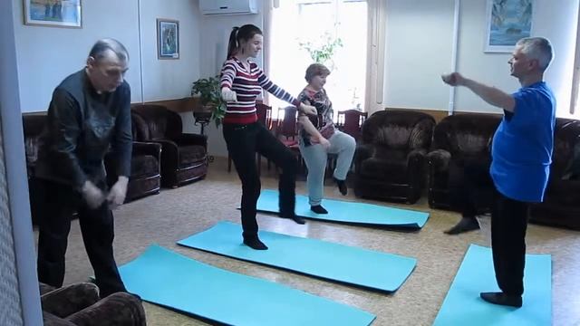 Разминка. Оздоровительная группа Валерия Сорокина. смотреть онлайн
