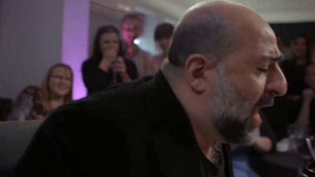 Hot & Dangerous with Omid Djalili on Quest, Friday 9pm смотреть онлайн