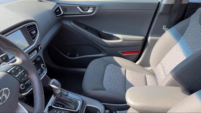 2019 Hyundai Ioniq Plug-In Hybrid Hatchback St. Paul Minneapolis Bloomington Woodbury Brooklyn смотреть онлайн