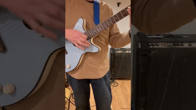 Vintage Blue Danelectro Convertible Demo #guitar смотреть онлайн