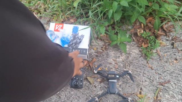 Drone E88 Max | Terbang dengan mengangkat action cam смотреть онлайн