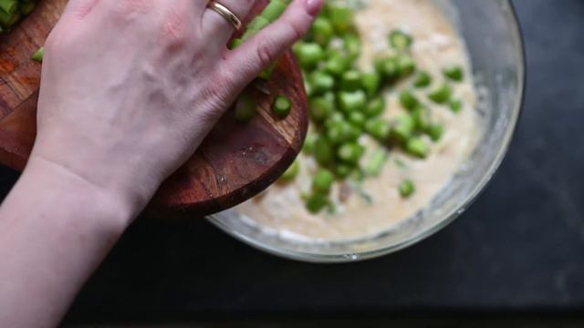 Savory Oven-Baked Pancake with Asparagus and Parmesan Cheese (Dutch Baby) | What's for dinner? смотреть онлайн