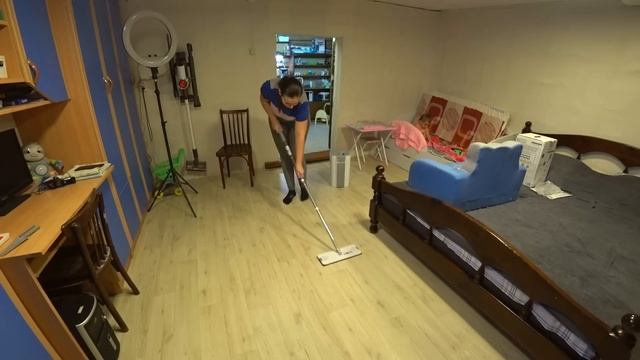 Устанавливаем доводчики на кухонные шкафы и новые вешалки смотреть онлайн