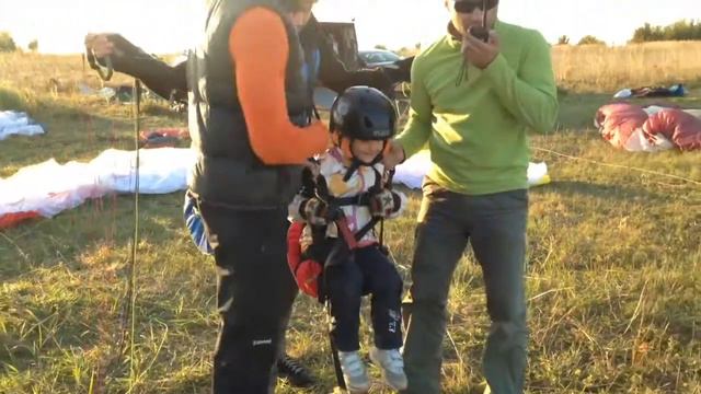 Микротандем снова в небе! (крошке - почти 4 года) смотреть онлайн