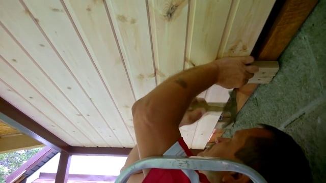 ???Дачный вопрос. Как мы подшивали вагонкой потолок на крыльце.(часть3) смотреть онлайн