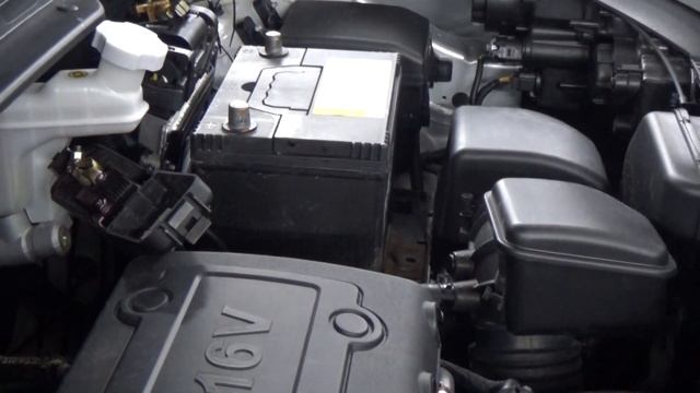 Замена АКБ на Hyundai IX35 смотреть онлайн