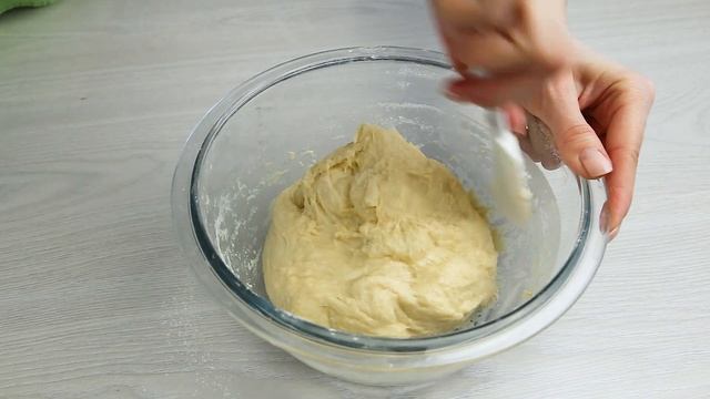ПЫШНЫЕ пончики с НАЧИНКОЙ в ДУХОВКЕ. Съедаются в один миг. смотреть онлайн