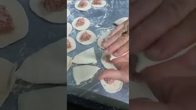 19 июня 2023 г.Готовим сочную самсу с говядиной и с луком. смотреть онлайн