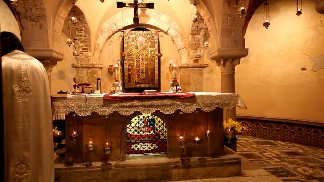 Bari, Italia.Поклонение мощам Николая Чудотворца. смотреть онлайн