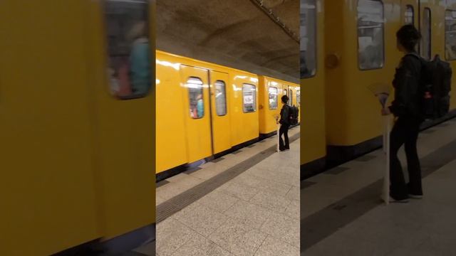 Метро - Берлин смотреть онлайн