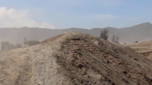 Traveling Indonesia 3 months // Java, West Timor, Flores, Sumbawa, Bali, Lombok смотреть онлайн