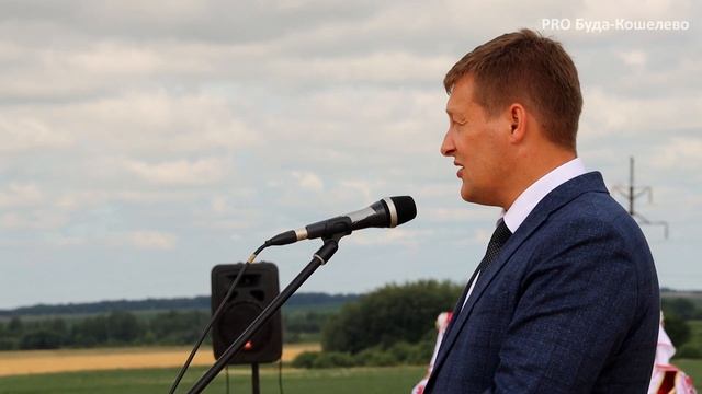 Обряд "Зажинки" в Буда-Кошелевском районе смотреть онлайн