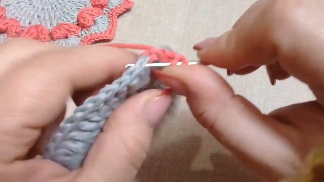 Підставка під гаряче (горнятко) із сердечками гачком, в'язання гачком для початківців. смотреть онлайн