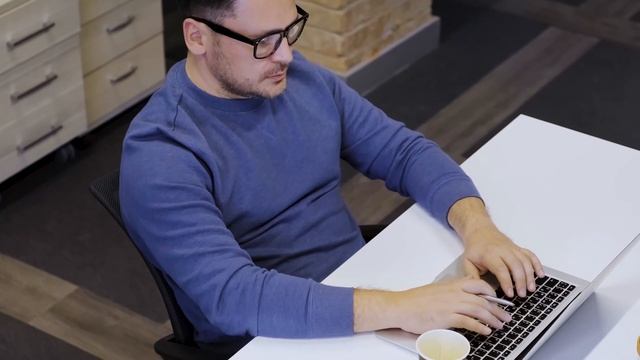 Простой на производстве? Дефицит товаров? Наложение санкций и ограничений? Выход есть! смотреть онлайн