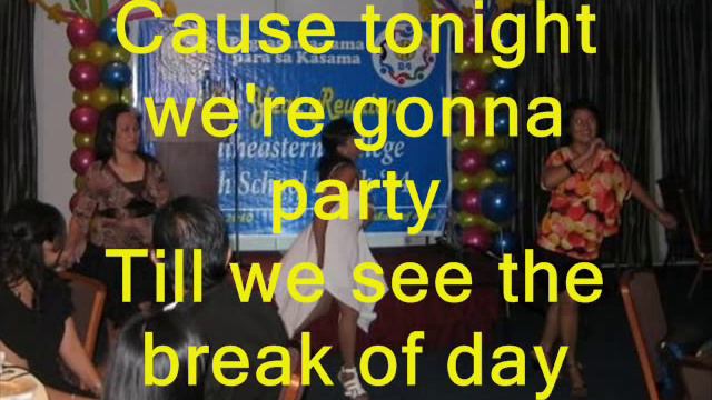 CONGA (LYRICS) by Gloria Estefan смотреть онлайн