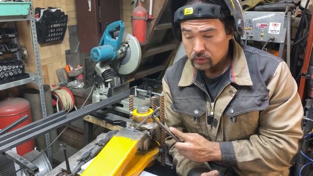 Ремонт чугунной детали погрузчика.