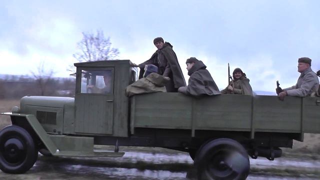 ЗИС 5 едет с бойцами смотреть онлайн