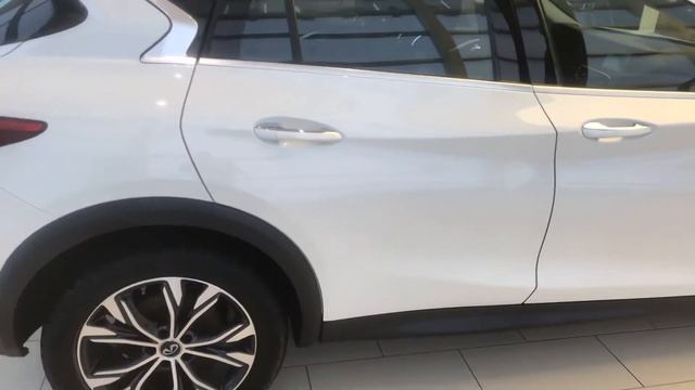 Infiniti Quebec QX30 2017 en français смотреть онлайн